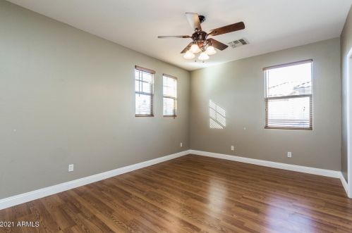 25303 51 Dr, Phoenix AZ 85031-3902 exterior