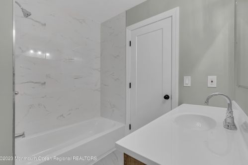 805 Bluebell Dr, Jackson Twp NJ 08527-4116 exterior