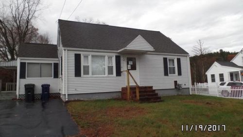 81 Faith Ave, Dracut, MA 01826-2917