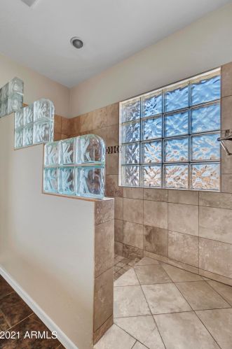 9118 Cypress St, Phoenix AZ 85003-1106 exterior