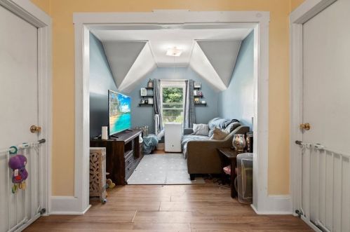 32 Warner St, Gloucester MA 01930-2841 exterior