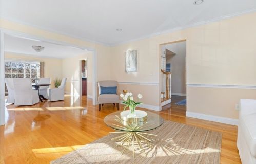 14 Wompatuck Rd, Hingham MA 02043-1100 exterior