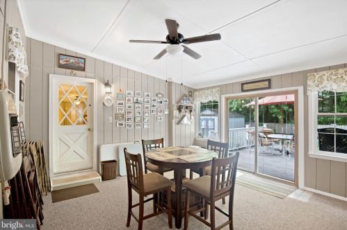 335 May Ave, West Deptford NJ 08096-1166 exterior