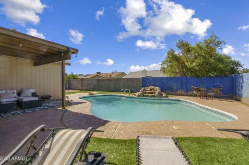 6822 43rd Pl, Phoenix AZ  85042-5218 exterior