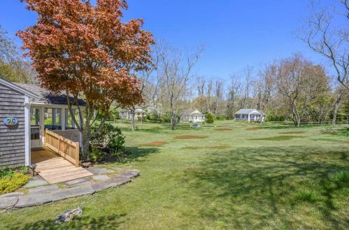 76 Hay Rd, Eastham MA 02642-3268 exterior