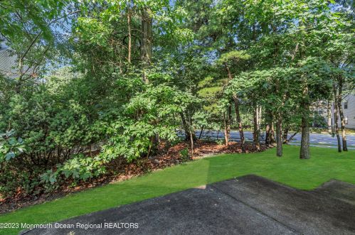 805 Bluebell Dr, Jackson Twp NJ 08527-4116 exterior