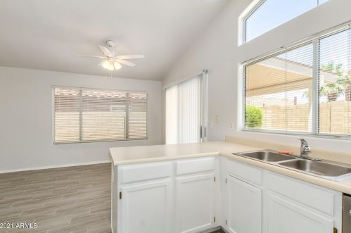 1338 Angela Dr, Phoenix AZ 85032-2348 exterior