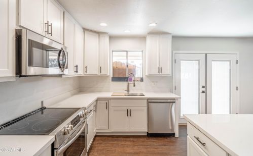 7765 19th Ave, Phoenix AZ  85021-7026 exterior