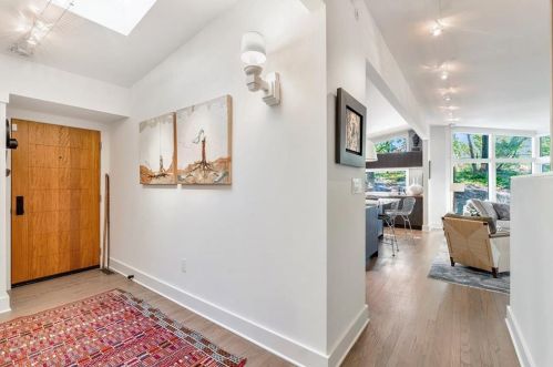 1506 Brook Valley Ln, Atlanta GA  30324-3212 exterior