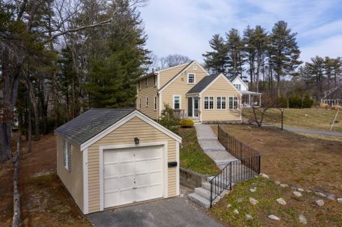 11 Highfield Rd, Hingham, MA 02043-3501
