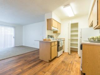 4815 Thomas Rd, Phoenix AZ  85031-4005 exterior