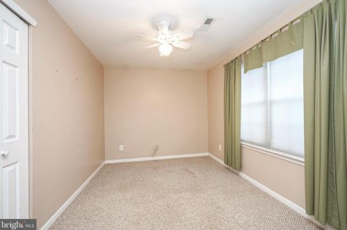 1421 Tristram Cir, West Deptford NJ 08051-2264 exterior