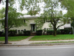 1307 Beacon St, Newton, MA 02468-1737