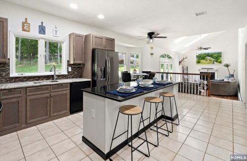 20 Southfield Dr, Wantage NJ  07461-3036 exterior