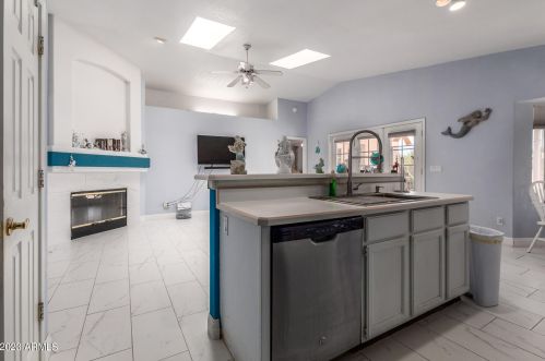 11840 44th St, Phoenix AZ  85044-2424 exterior