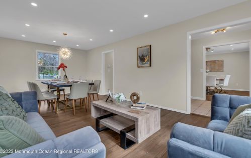 36 Drexel Dr, Jackson Twp NJ  08527-2328 exterior