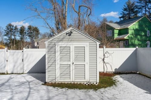 54 Apple Blossom Ln, Taunton MA 02780-4718 exterior