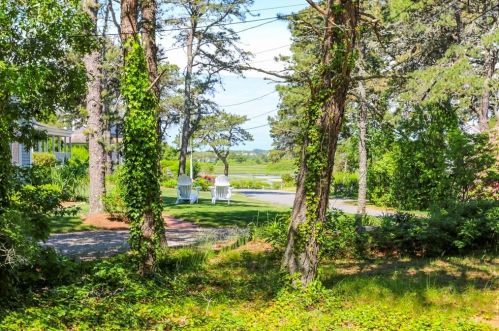 117 Bucks Creek Rd, Chatham, MA 02633-2912