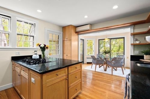 55 Farlow Rd, Newton MA 02458-2439 exterior