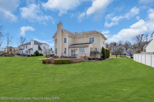 111 Picadilly Dr, Jackson Twp NJ  08527-1290 exterior