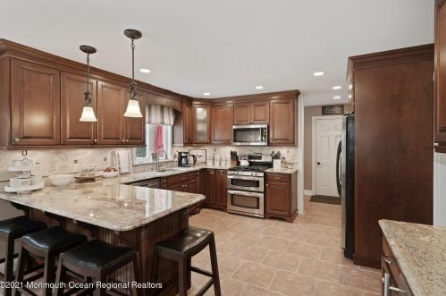 5 Mt Olive Ln, Jackson Twp NJ 08527-4835 exterior