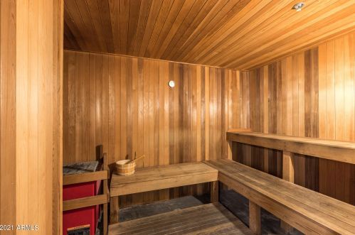 114 Adams St, Phoenix AZ 85003-0604 exterior