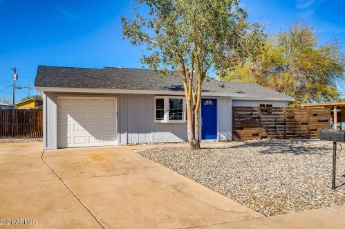 3216 Claire Dr, Phoenix AZ 85032-4911 exterior