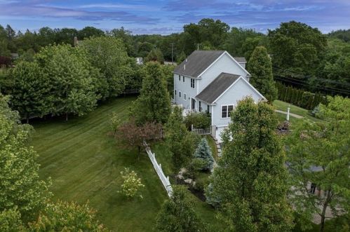 262 Main St, Norfolk, MA 02056-1353