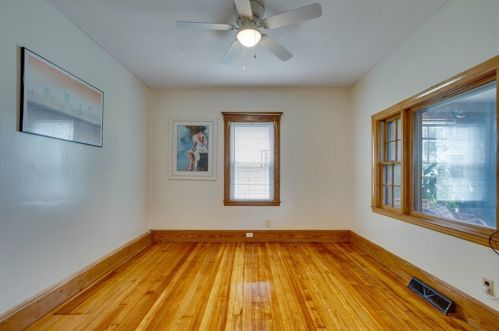 3 Beacon St, Quincy MA 02169-7117 exterior