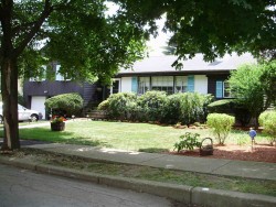 105 Old Farm Rd, Newton, MA 02459-3435