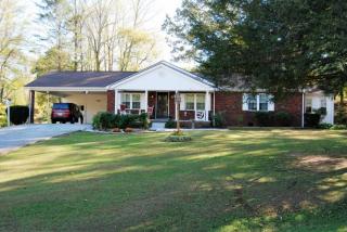 107 Lilac Dr, La Follette TN  37766-4631 exterior
