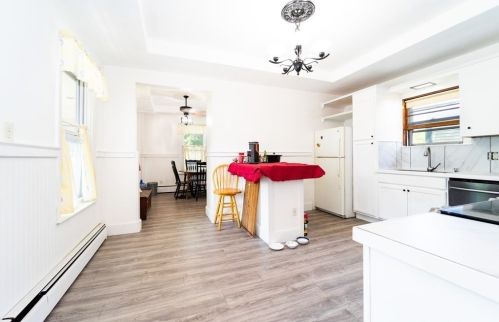 73 Tremont St, Taunton MA 02780-3083 exterior