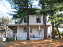 10 Chase St, Newton, MA 02459-2287