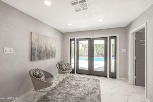 519 El Camino Dr, Phoenix AZ 85051-4627 exterior