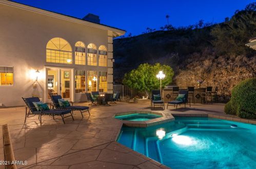 14828 15th Ave, Phoenix AZ 85015-3806 exterior