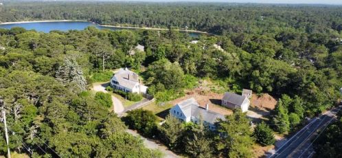 935 Old Queen Anne Rd, Chatham MA  02633-1264 exterior