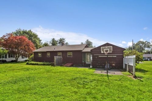 218 Western Cir, Montgomery MA 01085-3423 exterior