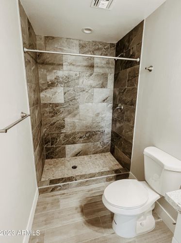 2221 27th St, Phoenix AZ 85008-4924 exterior