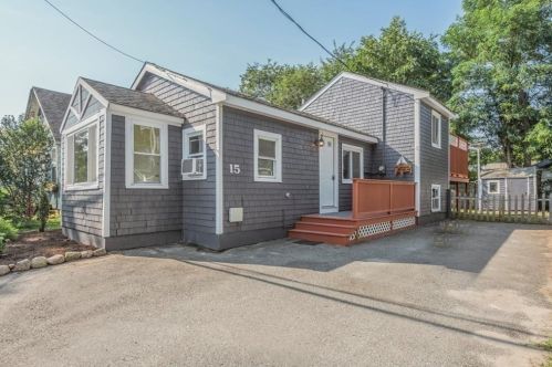 15 Shore Ave, Wareham, MA 02571-2750