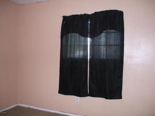 5100 Oldshire Rd, Louisville, KY 40229-1225