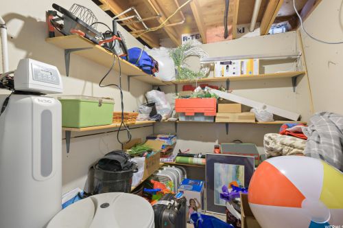 1494 Ridgemark Dr, Sandy UT 84092-3050 exterior