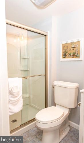 6605 Windsor Ct, Columbia MD 21044-4102 exterior