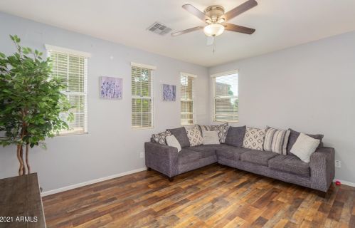 1948 77th Gln, Phoenix AZ 85035-5055 exterior