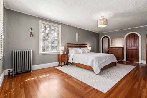 4 Kensington Rd, Worcester MA 01602-1814 exterior