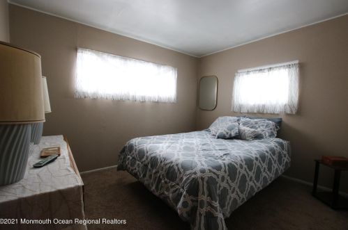 125 Cherry St, Tinton Falls NJ 07724-2607 exterior