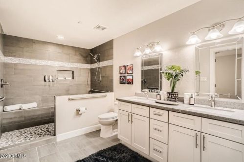 8007 7th Ave, Phoenix AZ  85021-5613 exterior