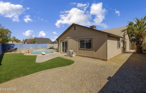 6822 43rd Pl, Phoenix AZ  85042-5218 exterior