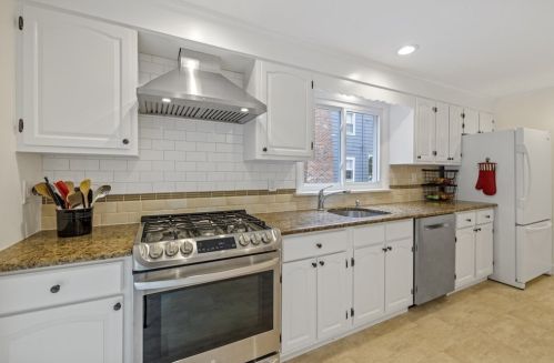 107 Ronald Rd, Arlington MA  02474-2050 exterior