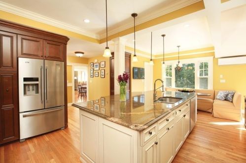 711 Chestnut St, Newton MA 02465-2529 exterior