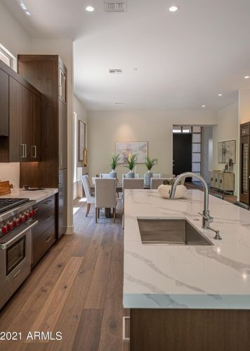 6417 30th Way, Phoenix AZ  85016-8927 exterior